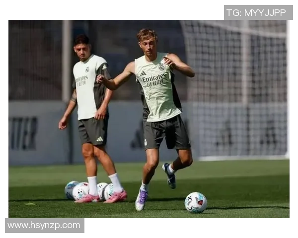 皇马足球明星的健美身材与训练秘诀揭秘